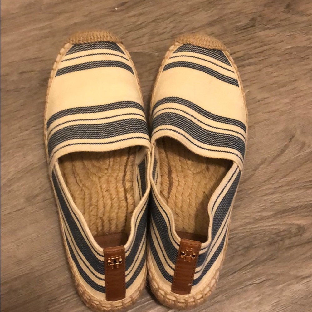 Blue and white Tory Burch flats - Picture 2 of 5